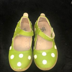 Puddle jumper green dot shoes size 11